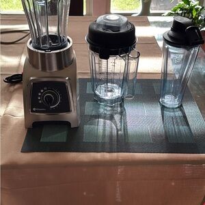 Vitamix Silver Blender Set with Black Accents